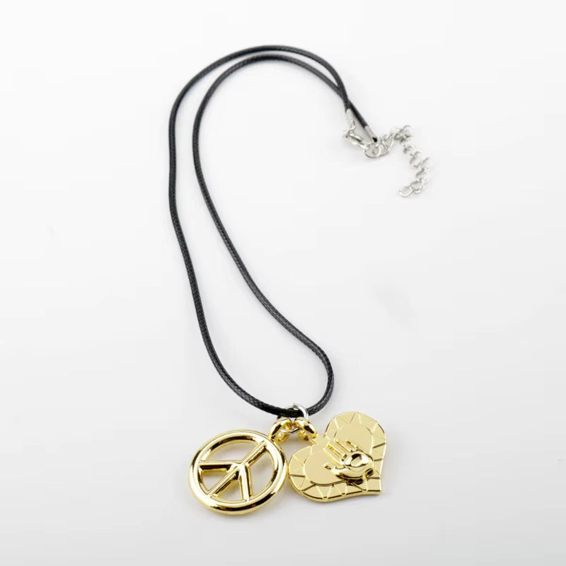 Anime JOJOS BIZARRE ADVENTURE Keyring Necklace Kujo Jotaro Hat Cap Shovel Rope Chain Pendant Metal Higashikata Josuke Jewelry